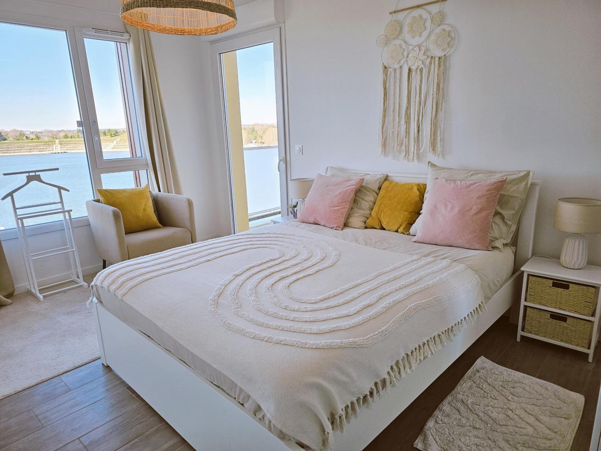 Lakeside Provence - Classe 4 Etoiles, Vue Sur Le Lac, Parking Sous-sol, Double Clim *