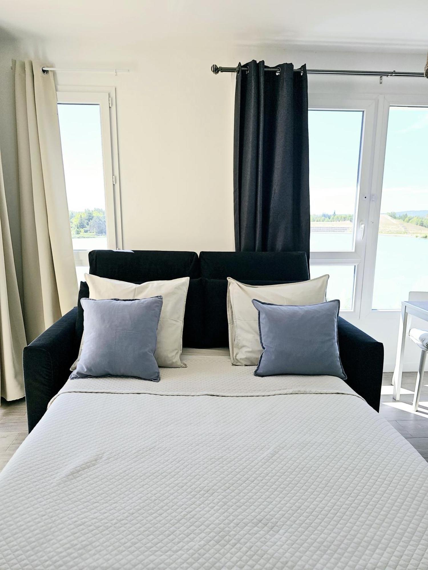 Lakeside Provence - Classe 4 Etoiles, Vue Sur Le Lac, Parking Sous-sol, Double Clim Appartement Monteux