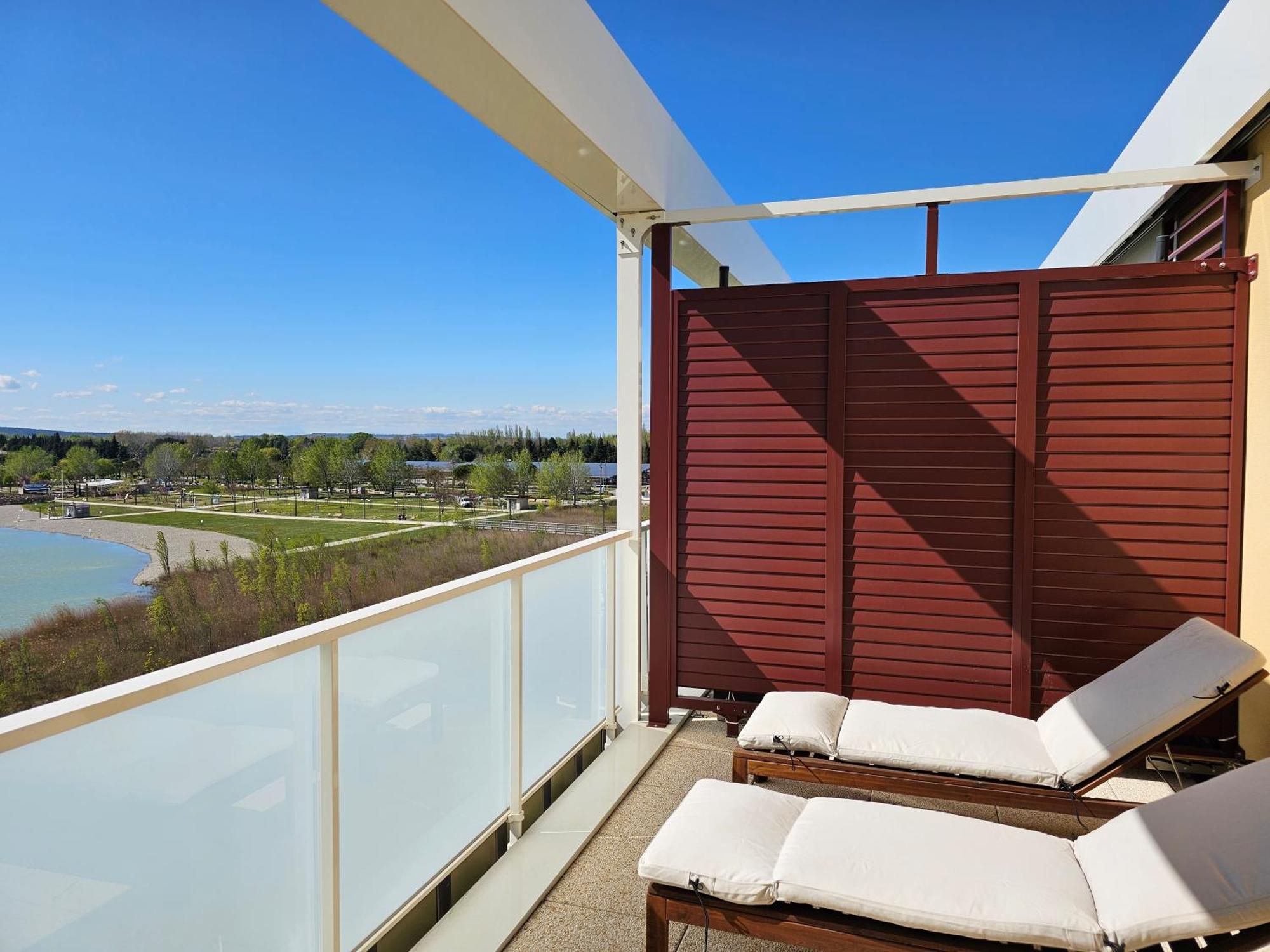 Lakeside Provence - Classe 4 Etoiles, Vue Sur Le Lac, Parking Sous-sol, Double Clim Apartment *