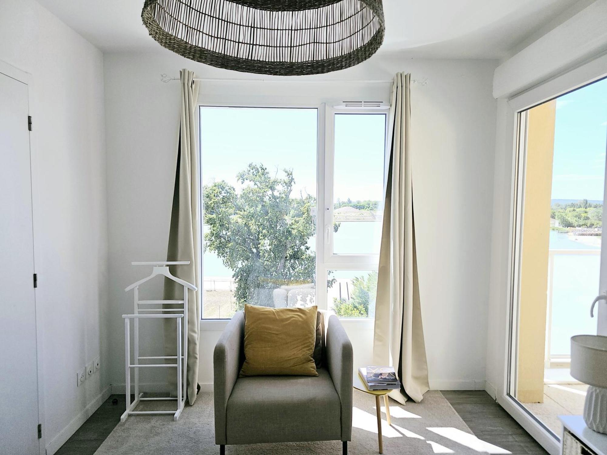 Lakeside Provence - Classe 4 Etoiles, Vue Sur Le Lac, Parking Sous-sol, Double Clim Apartment *